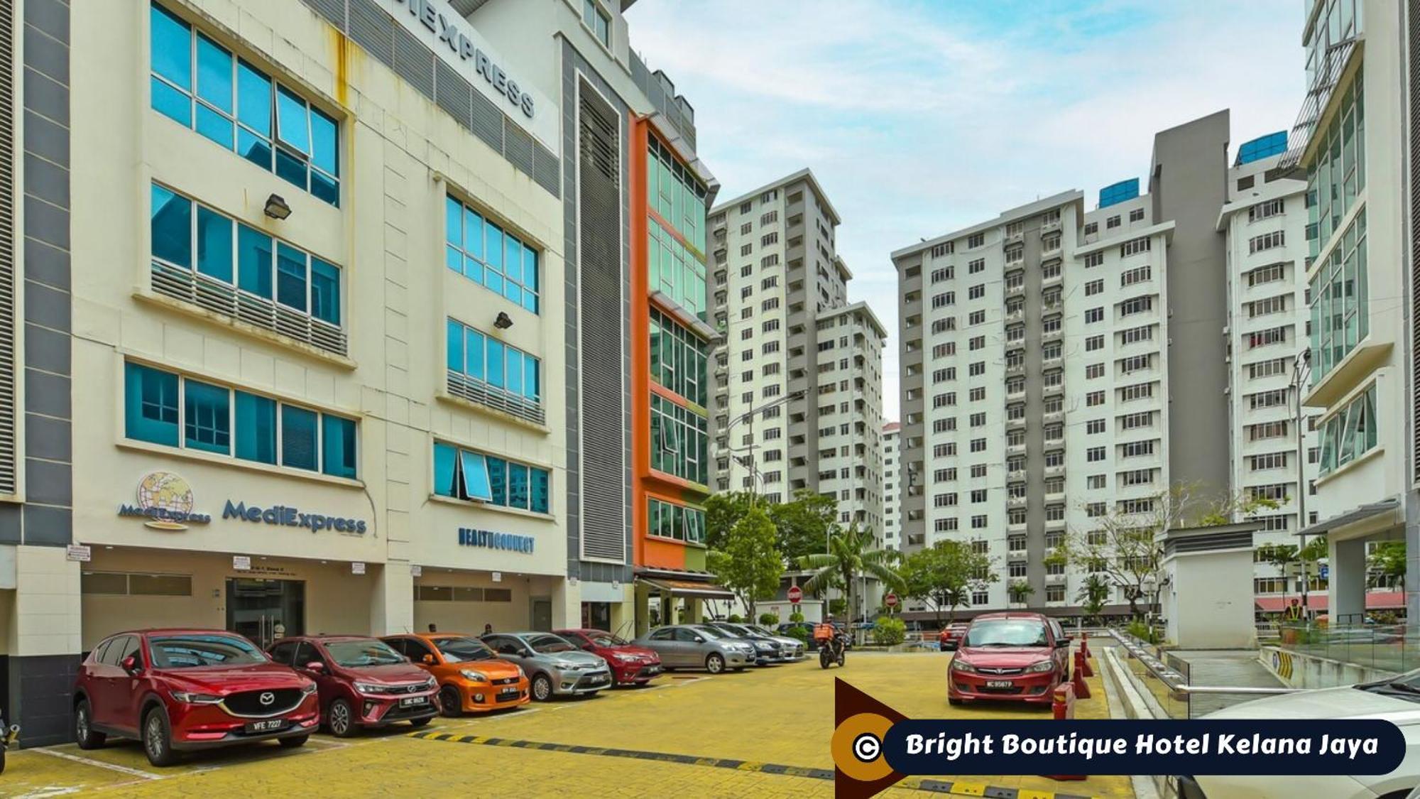 Bright Boutique Hotel Kelana Jaya بيتالينغ جايا المظهر الخارجي الصورة