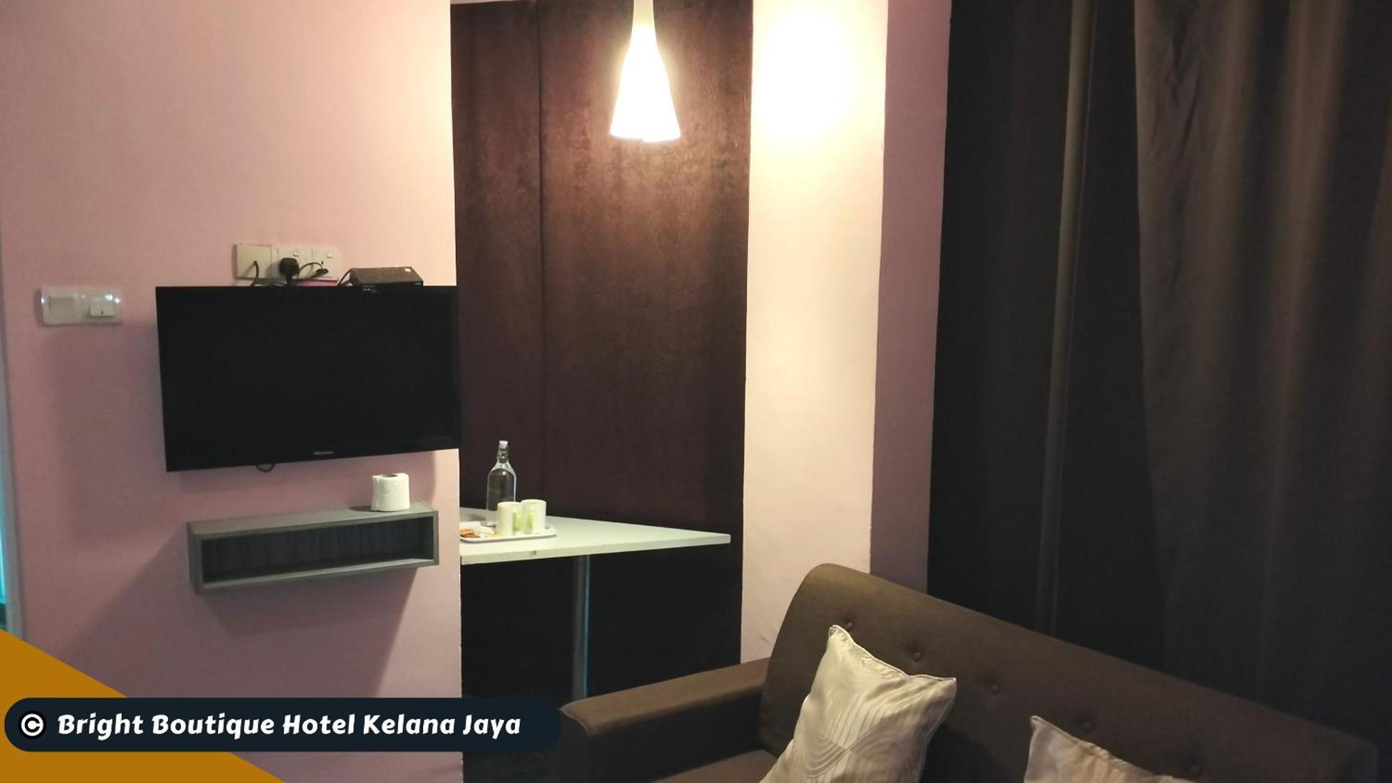 Bright Boutique Hotel Kelana Jaya بيتالينغ جايا المظهر الخارجي الصورة