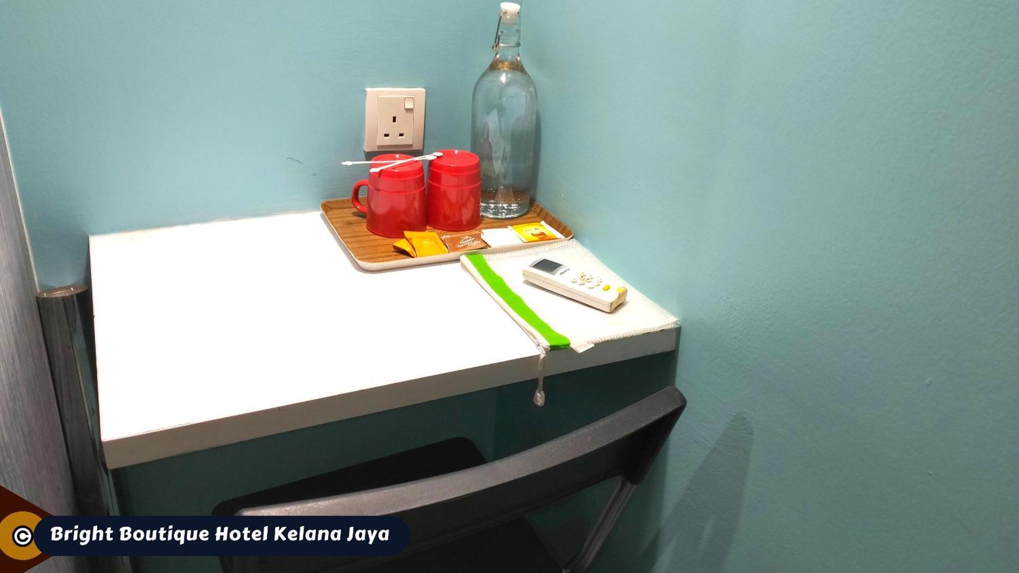 Bright Boutique Hotel Kelana Jaya بيتالينغ جايا المظهر الخارجي الصورة